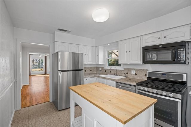 6043 Llano Avenue, Dallas, TX 75206