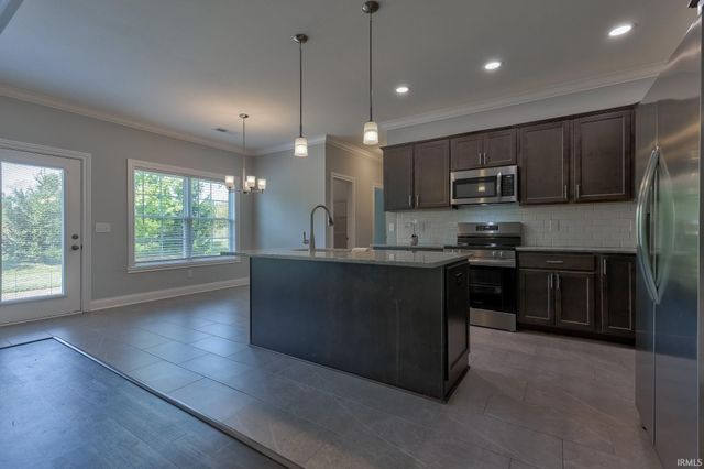 9966 Ella Circle, Newburgh, IN 47630