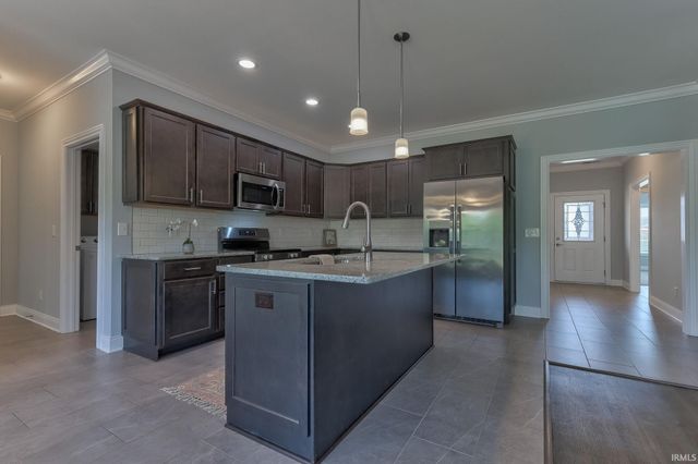 9966 Ella Circle, Newburgh, IN 47630