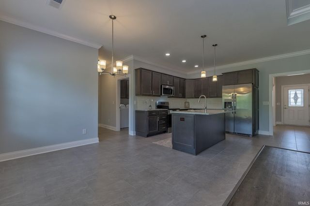 9966 Ella Circle, Newburgh, IN 47630