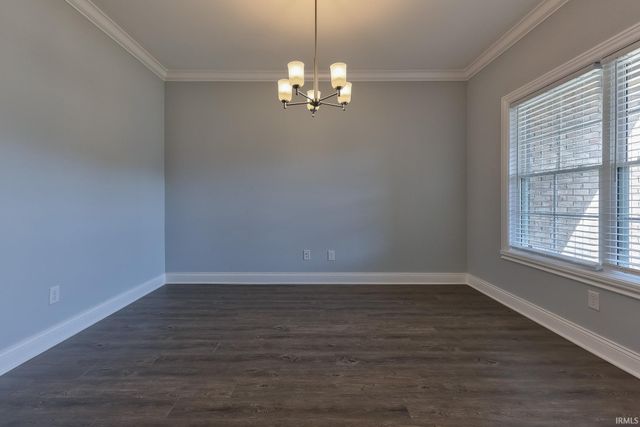 9966 Ella Circle, Newburgh, IN 47630