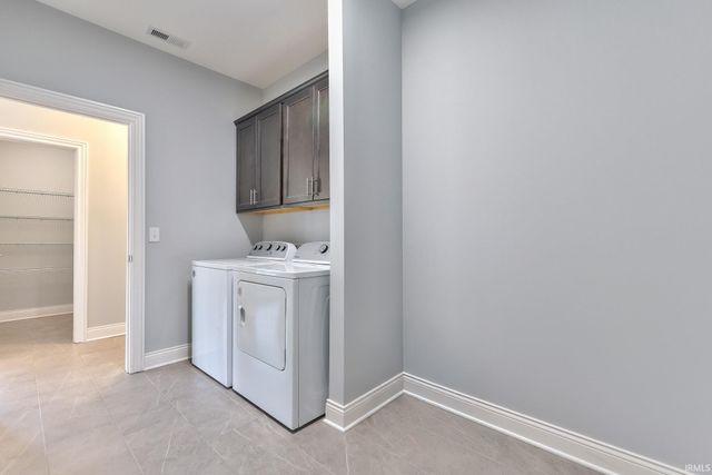 9966 Ella Circle, Newburgh, IN 47630