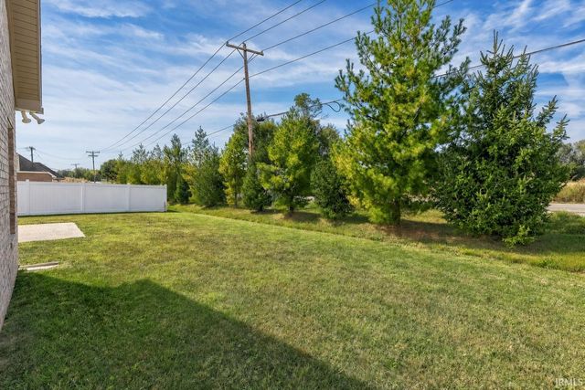 9966 Ella Circle, Newburgh, IN 47630