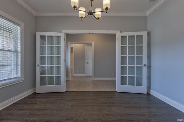9966 Ella Circle, Newburgh, IN 47630