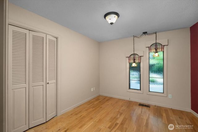 1989 Canterbury Place SW, Olympia, WA 98512