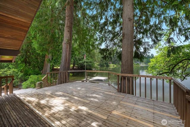 1989 Canterbury Place SW, Olympia, WA 98512