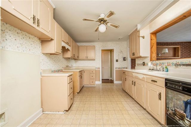 878 Vance Street Extension, Red Springs, NC 28377