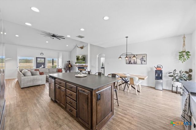 475 County Road 240, Gonzales, TX 78629