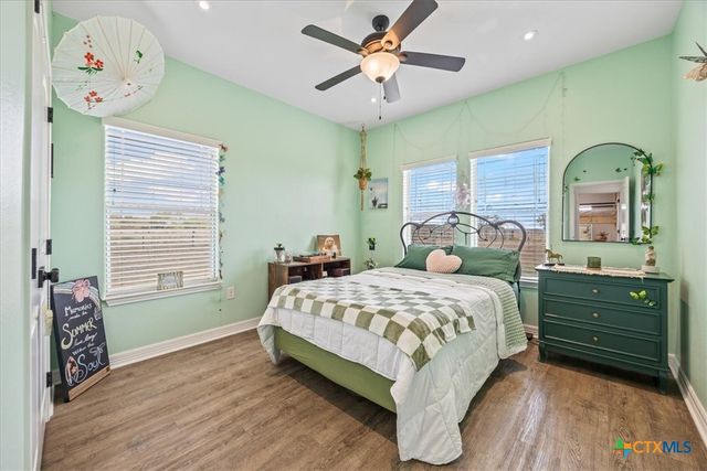 475 County Road 240, Gonzales, TX 78629