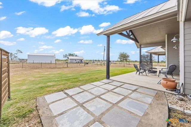 475 County Road 240, Gonzales, TX 78629