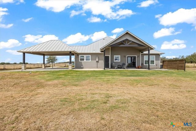 475 County Road 240, Gonzales, TX 78629