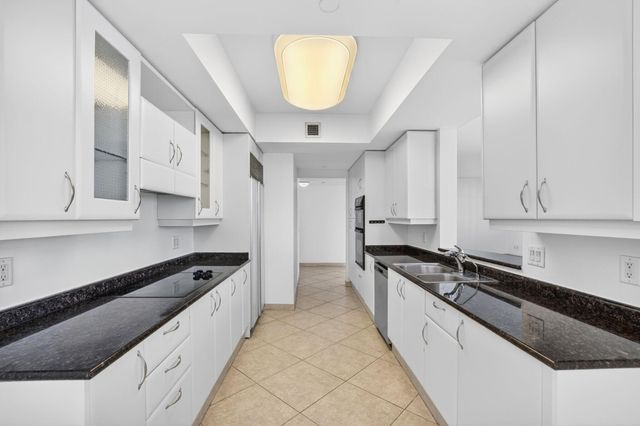 2100 N Ocean Boulevard 8b, Fort Lauderdale, FL 33305