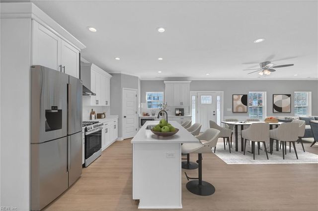 4780 Seal LN, Virginia Beach, VA 23450