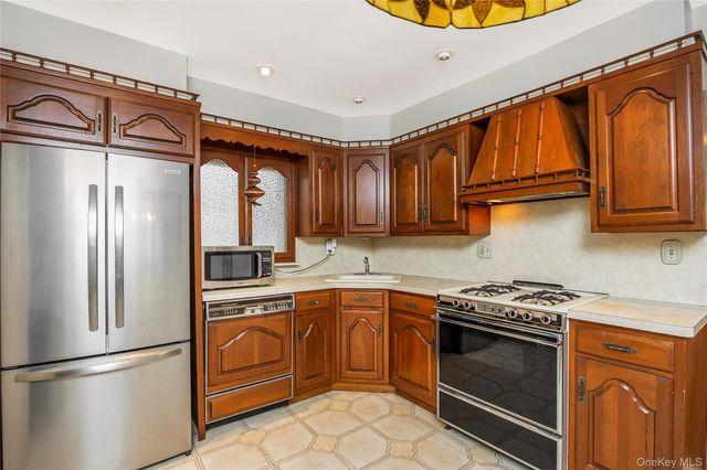16032 25th Drive, Flushing, NY 11358