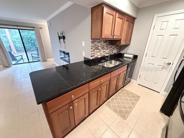141 Lamotte Dr Apt E3, Hilton Head Island, SC 29926
