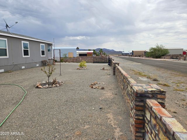 67881 Mesquite Avenue, Salome, AZ 85348