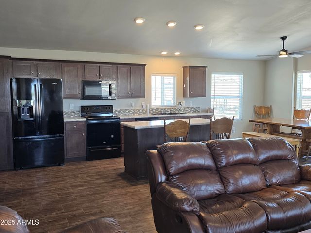 67881 Mesquite Avenue, Salome, AZ 85348