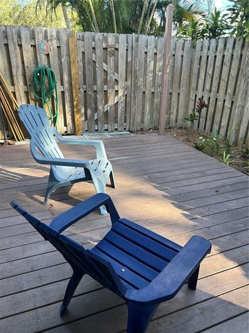 208 SW 11th St 1, Fort Lauderdale, FL 33315