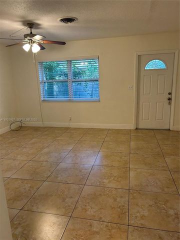 208 SW 11th St 1, Fort Lauderdale, FL 33315