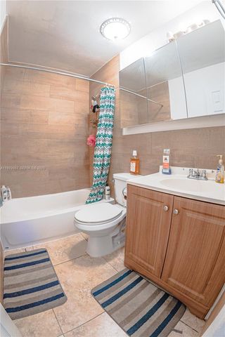 208 SW 11th St 1, Fort Lauderdale, FL 33315