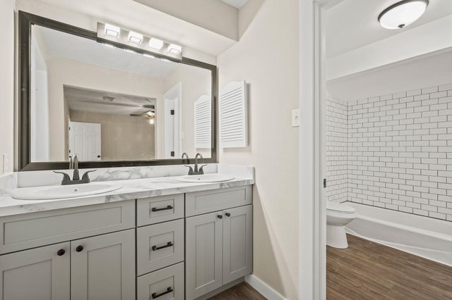 13755 Drakewood Drive, Sugar Land, TX 77498