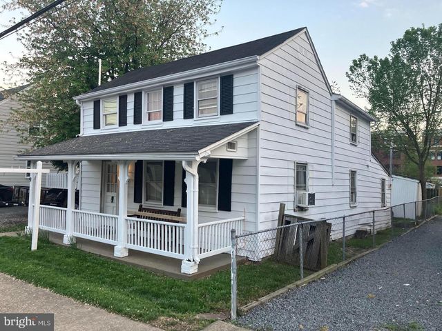 9 ROYAL ST SE, Leesburg, VA 20175
