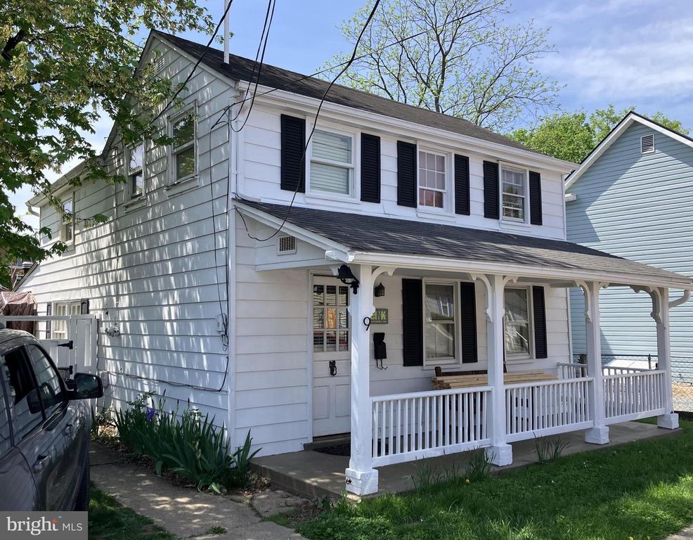 9 ROYAL ST SE, Leesburg, VA 20175