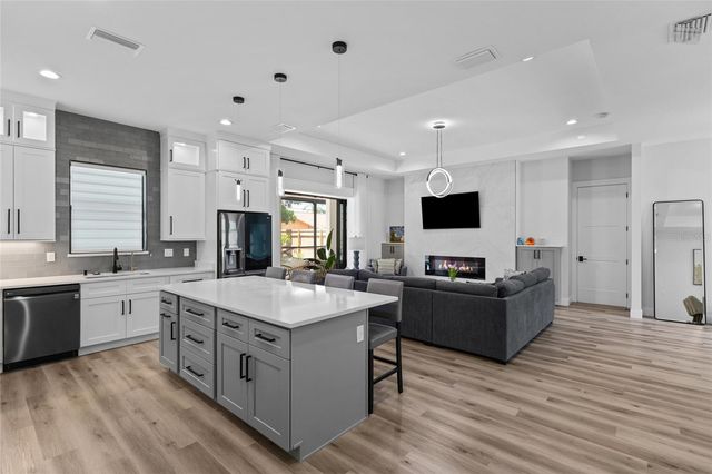 4722 NEPTUNE ROAD, Venice, FL 34293