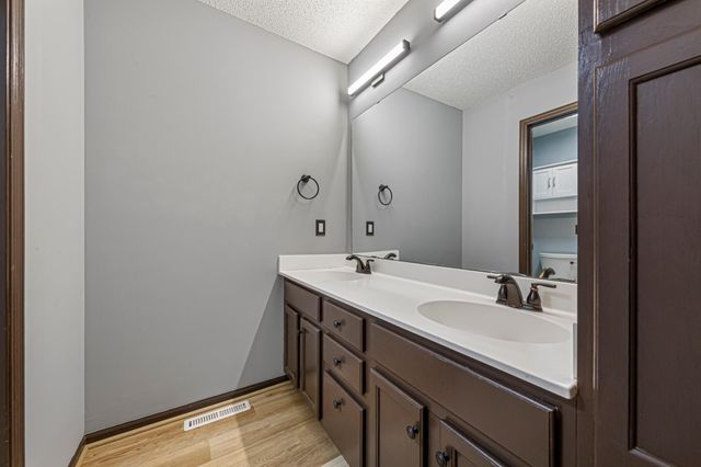 533 1st Avenue NE, Lonsdale, MN 55046