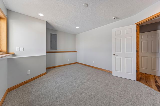 533 1st Avenue NE, Lonsdale, MN 55046