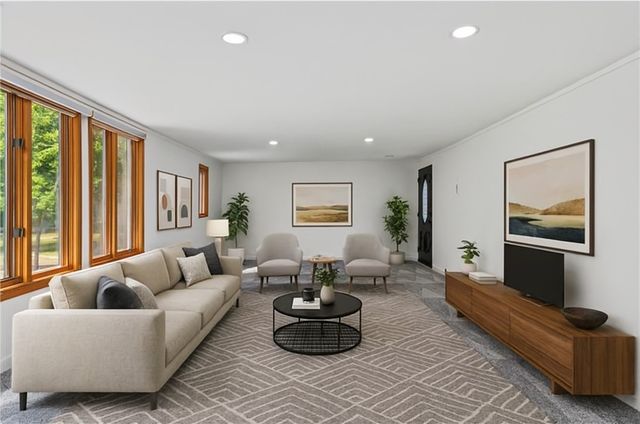 128 Mcginley Rd, Oakland Twp, PA 16025