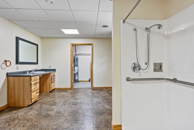 128 Mcginley Rd, Oakland Twp, PA 16025