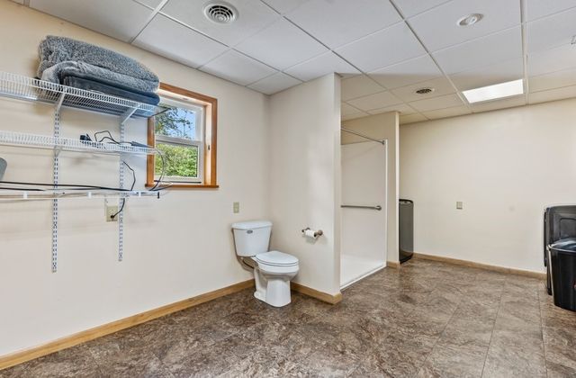 128 Mcginley Rd, Oakland Twp, PA 16025