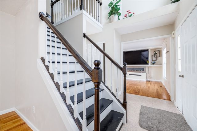 2082 Brookway Crescent, Ontario, NY 14519