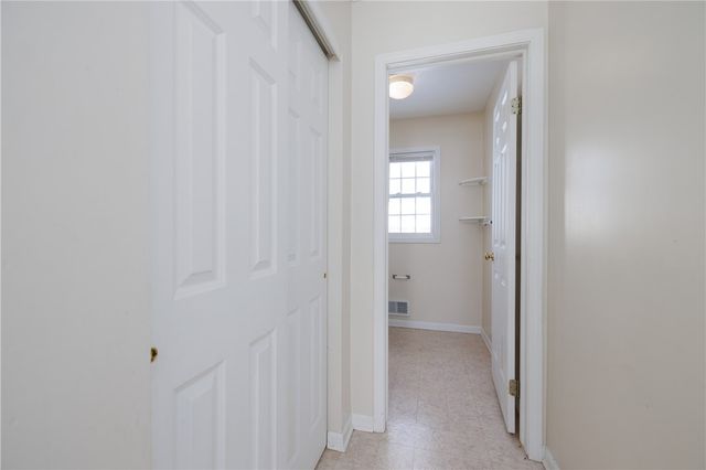 2082 Brookway Crescent, Ontario, NY 14519