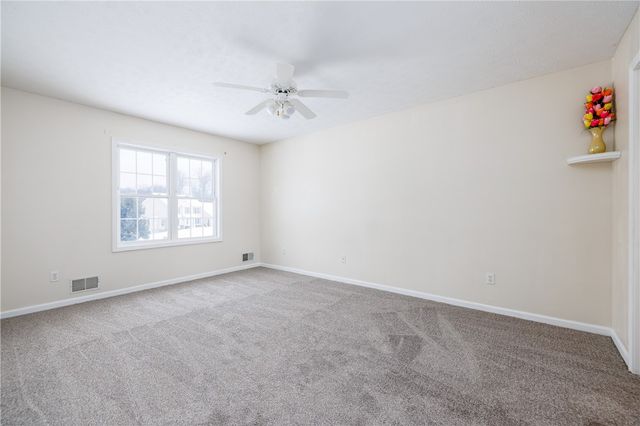 2082 Brookway Crescent, Ontario, NY 14519