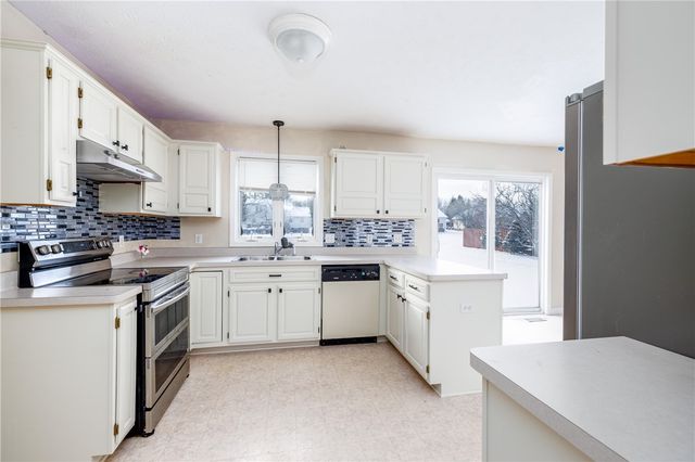 2082 Brookway Crescent, Ontario, NY 14519