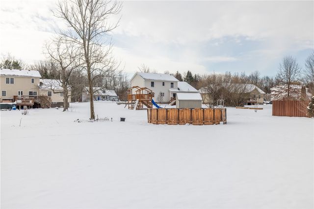 2082 Brookway Crescent, Ontario, NY 14519