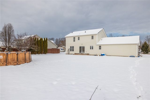 2082 Brookway Crescent, Ontario, NY 14519