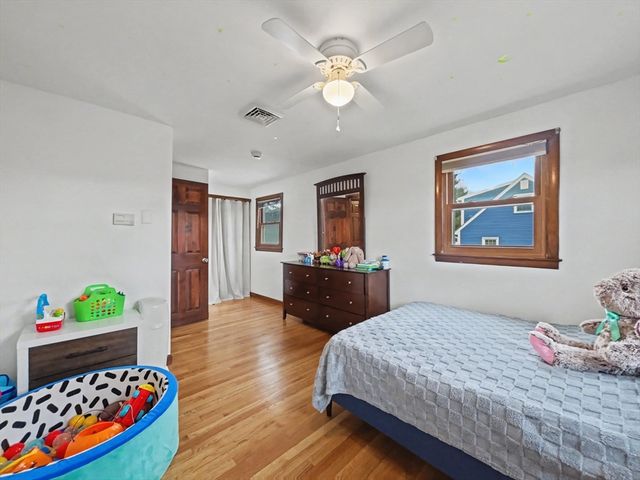 23 Rachael St, Springfield, MA 01129