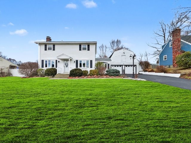 23 Rachael St, Springfield, MA 01129