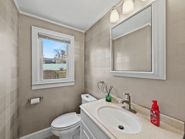 23 Rachael St, Springfield, MA 01129