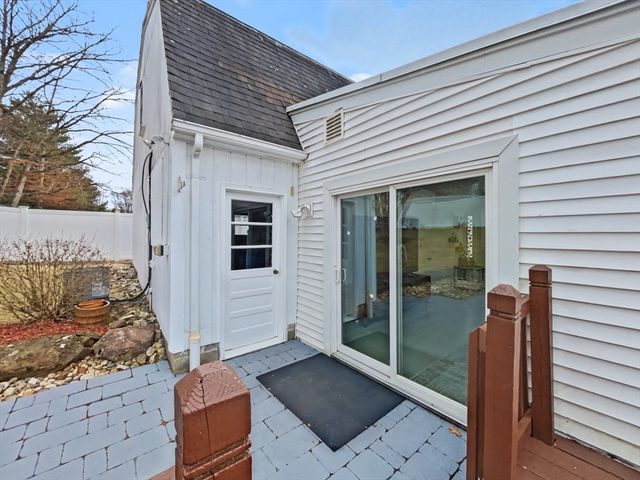 23 Rachael St, Springfield, MA 01129