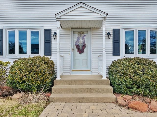 23 Rachael St, Springfield, MA 01129