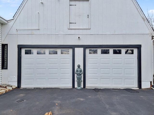 23 Rachael St, Springfield, MA 01129