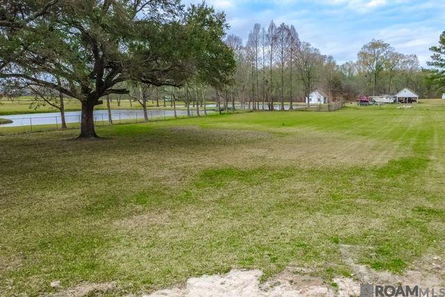 38362 Oakland Dr, Prairieville, LA 70769