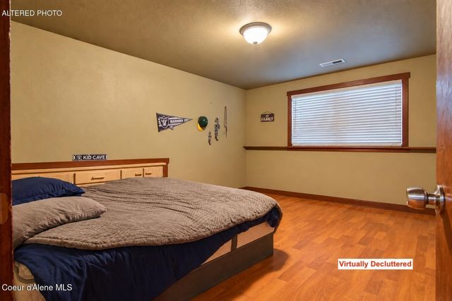 8175 N Salmonberry Lp, Hayden, ID 83835