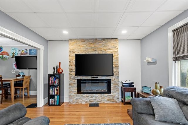 37 Sargents Court, Lynn, MA 01905