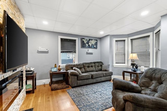 37 Sargents Court, Lynn, MA 01905