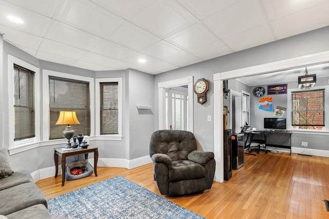 37 Sargents Court, Lynn, MA 01905